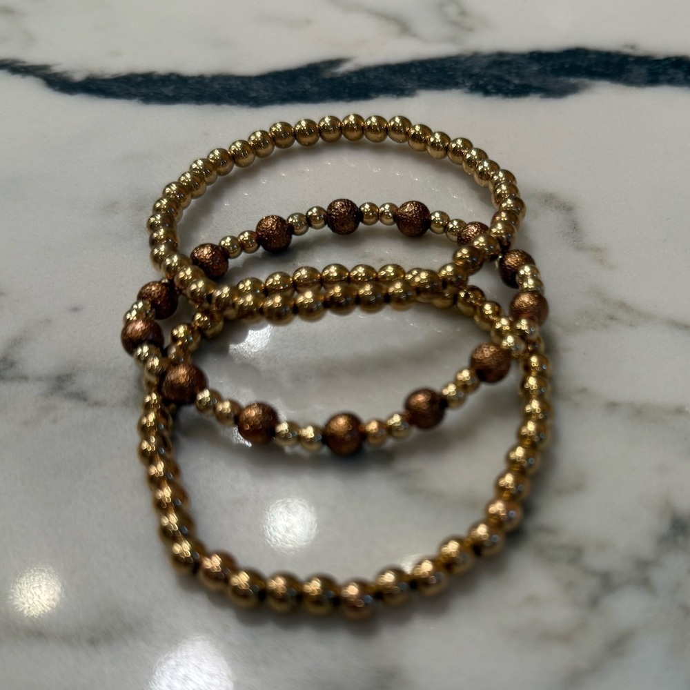 NWOT⛱️Gold Bronze Beaded Stretch Bracelet Set - OS